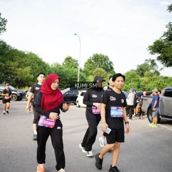 Runner Photo 3706333