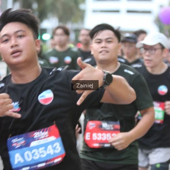 Runner Photo 3706368