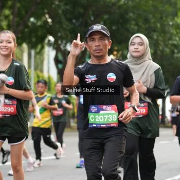 Runner Photo 3706377