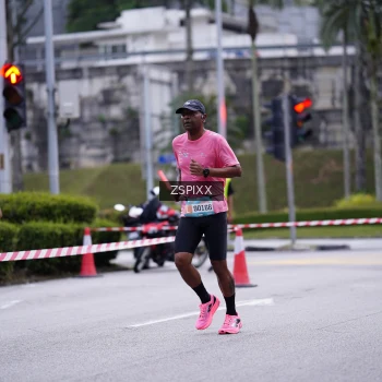 Runner Photo 3706379