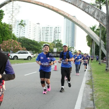 Runner Photo 3706386
