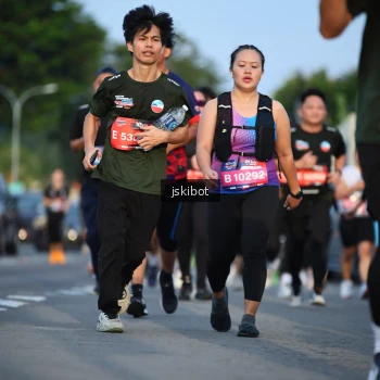 Runner Photo 3706390