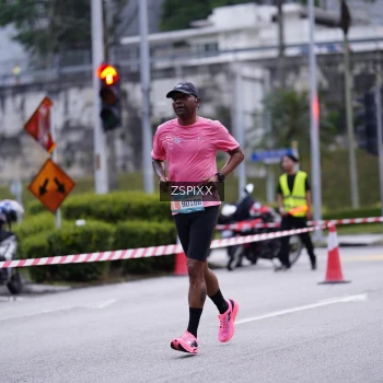 Runner Photo 3706404