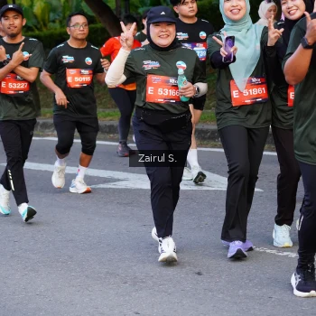 Runner Photo 3706406