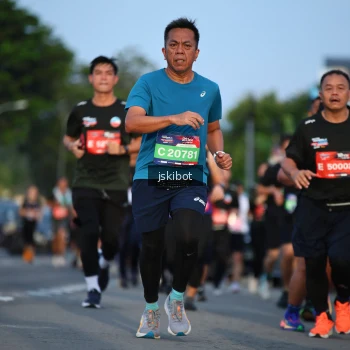 Runner Photo 3706421