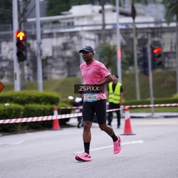 Runner Photo 3706430