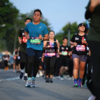 Runner Photo 3706439