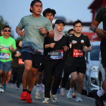 Runner Photo 3706454