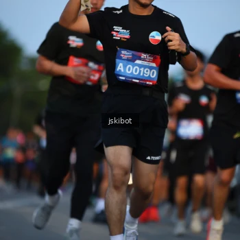 Runner Photo 3706468