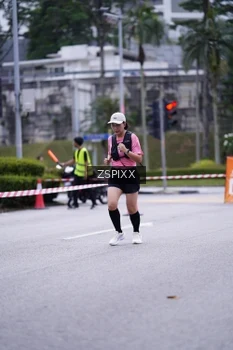 Runner Photo 3706476