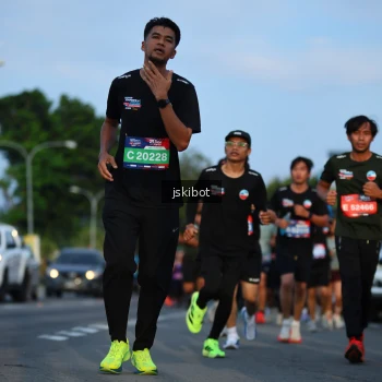 Runner Photo 3706478