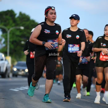 Runner Photo 3706493