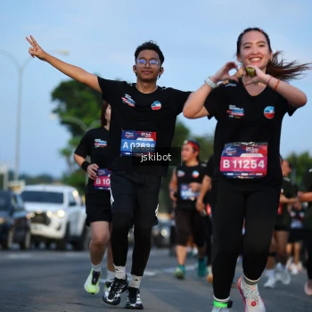 Runner Photo 3706498