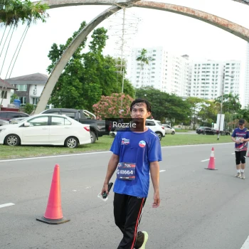 Runner Photo 3706499