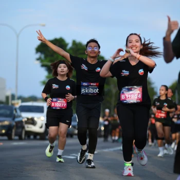 Runner Photo 3706515