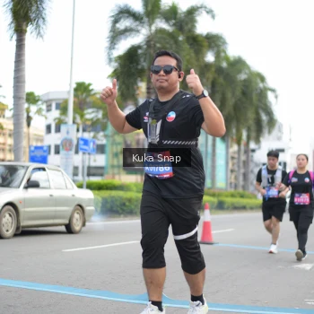 Runner Photo 3706558