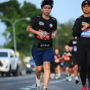 Runner Photo 3706564