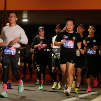 Runner Photo 3706571