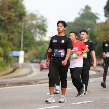 Runner Photo 3706578