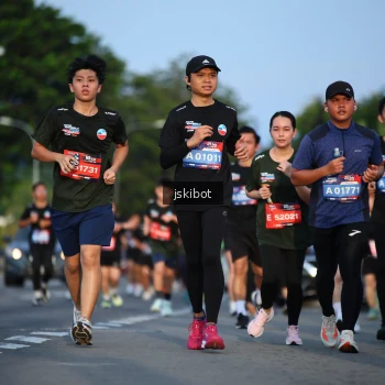 Runner Photo 3706601