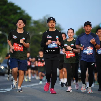 Runner Photo 3706610