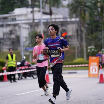 Runner Photo 3706616