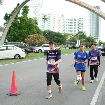 Runner Photo 3706620