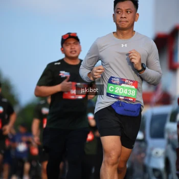 Runner Photo 3706629