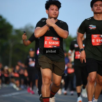 Runner Photo 3706637