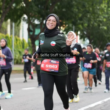 Runner Photo 3706649