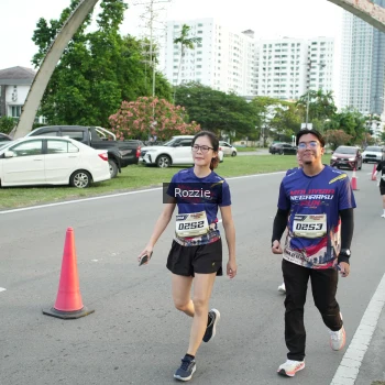 Runner Photo 3706657