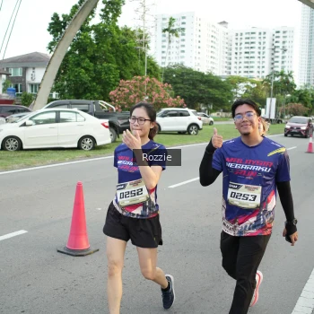 Runner Photo 3706661