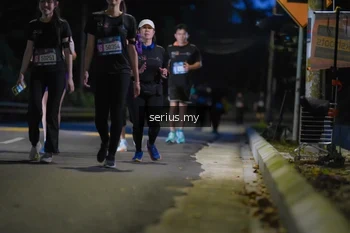 Runner Photo 3706662