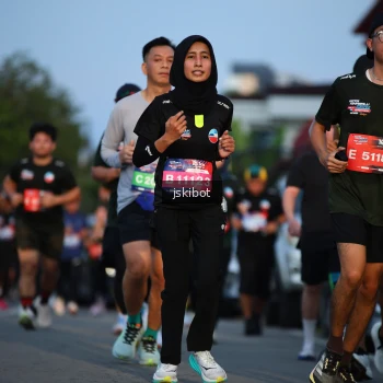 Runner Photo 3706664