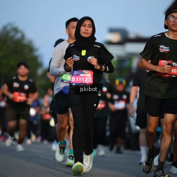 Runner Photo 3706668