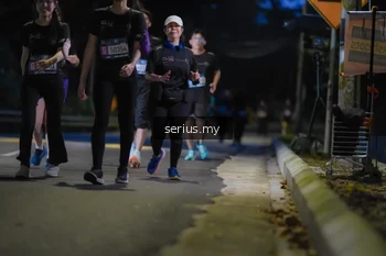 Runner Photo 3706671