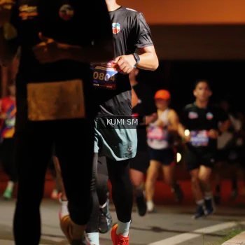 Runner Photo 3706672
