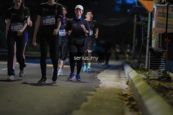 Runner Photo 3706690