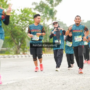 Runner Photo 3706721