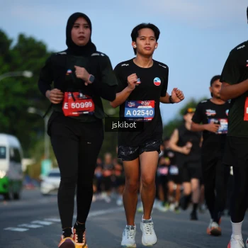 Runner Photo 3706726