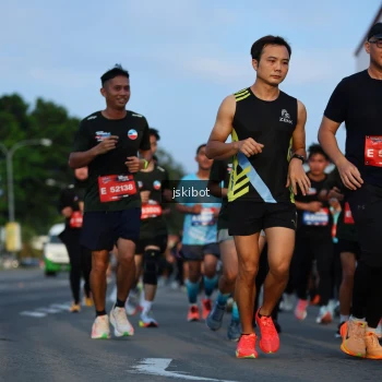 Runner Photo 3706760