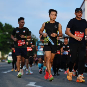Runner Photo 3706764