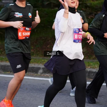 Runner Photo 3706765