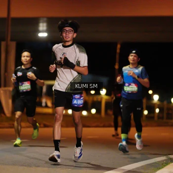 Runner Photo 3706774