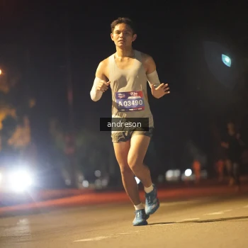 Runner Photo 3706777
