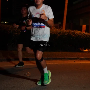 Runner Photo 3706816
