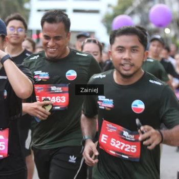 Runner Photo 3706818