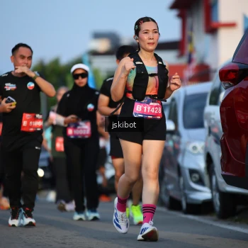 Runner Photo 3706824