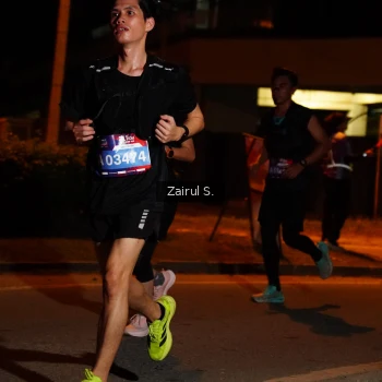 Runner Photo 3706825