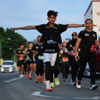 Runner Photo 3706831